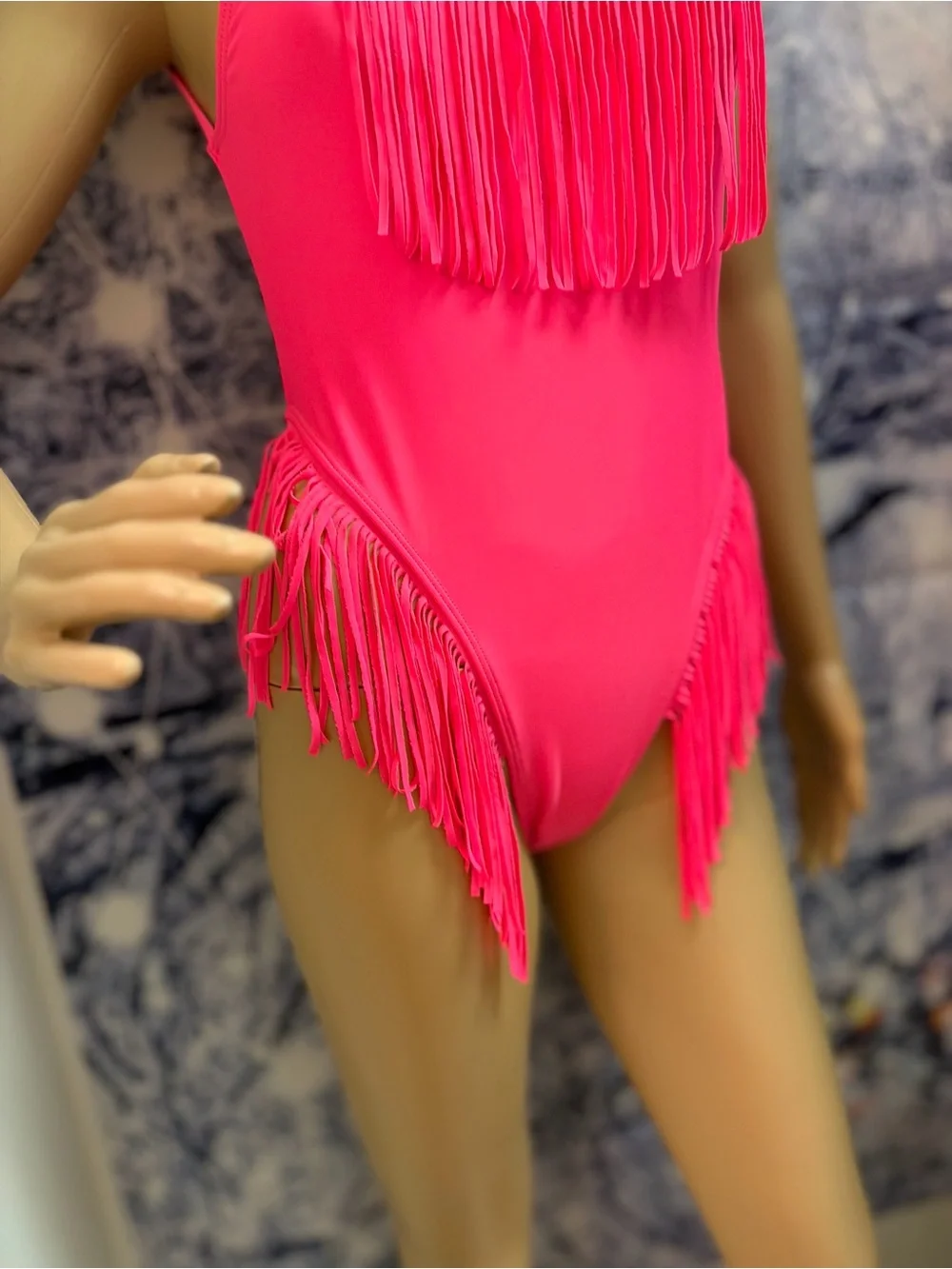 Minimale Animale Neon Pink Fringe One-Piece